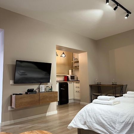 4Seasonsgea , Deluxe Studio , City Centre , ティラナ エクステリア 写真