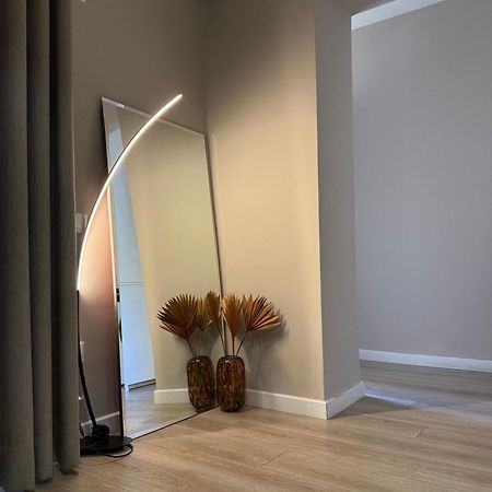 4Seasonsgea , Deluxe Studio , City Centre , ティラナ エクステリア 写真