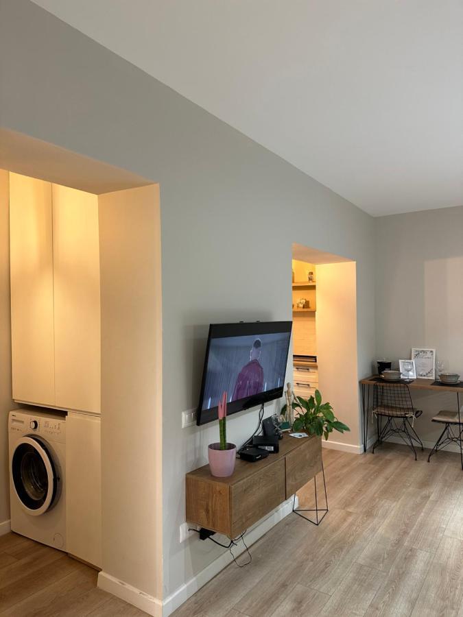 4Seasonsgea , Deluxe Studio , City Centre , ティラナ エクステリア 写真